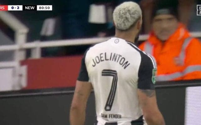 何が起きた！？ スタジアム騒然… 試合終盤にサポーター達がざわついた「気持ちが入る試合」 “アツすぎる男”が吠えて煽る… 解説者が称賛したプレー