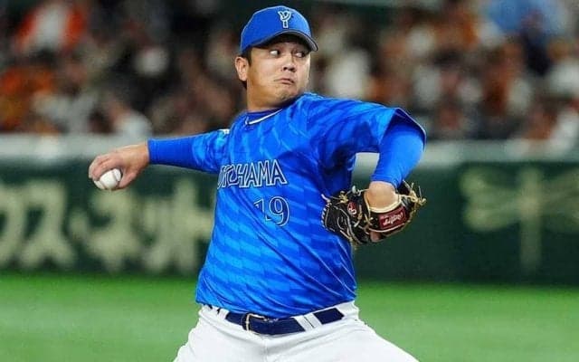 超迫力の初ブルペンに驚愕「1月で…」　“見上げる”投球に元同僚も「えっぐい」