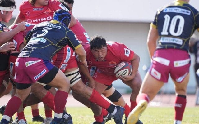 出るか熱いガッツポーズ。エナジーあふれるフッカーのゲイン