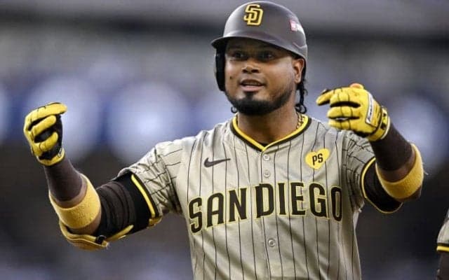 パドレス、アラエスと1年「22億円」で契約合意　年俸調停を回避　“トレード噂”の3年連続首位打者