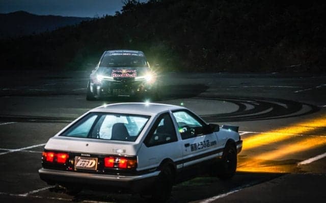 WRC王者カッレ・ロバンペラ vs 頭文字D藤原拓海のドリフトバトル スペシャル映像が世界同時公開
