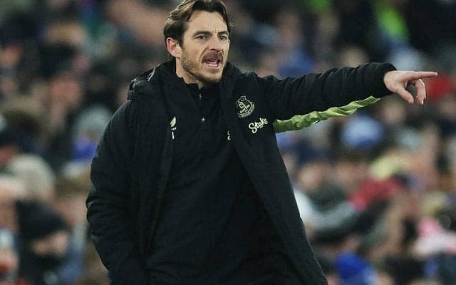 ダイチ監督解任から3時間後に指揮を執ったベインズ暫定監督｢大変だった｣