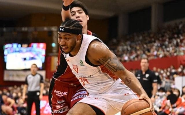 クリストファー・スミスのブザービーターで接戦に終止符…千葉ジェッツが越谷アルファーズに勝利