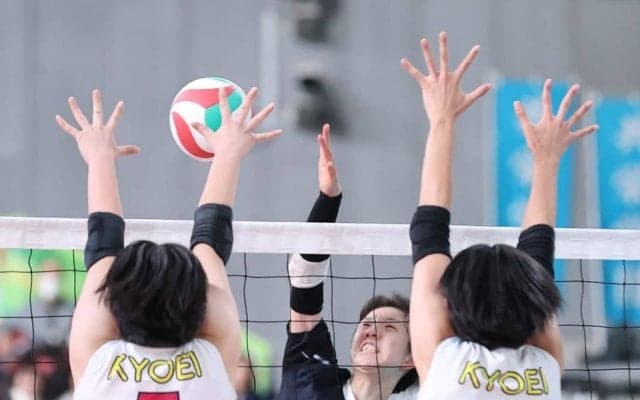 春高バレー　前回優勝の就実、準決勝で敗退　エースで主将の福村心優美「見えないプレッシャー、何かに負けて自分たちのバレーができなかった」