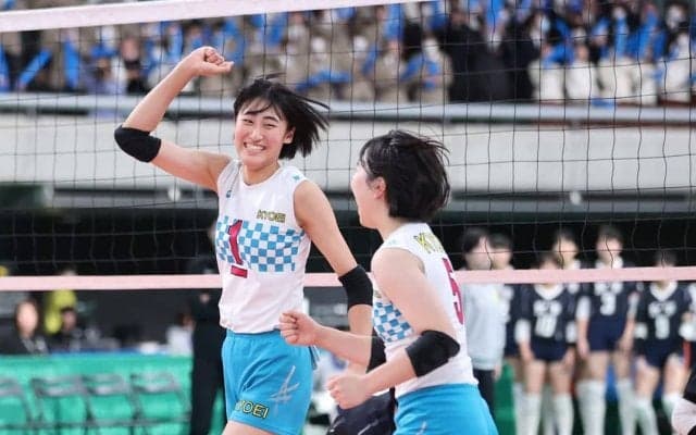 春高バレー　秋本美空42得点「死ぬ気でやろう」と仲間を鼓舞　共栄学園、就実の連覇打ち砕き19大会ぶりV王手　女子9大会ぶり東京決戦