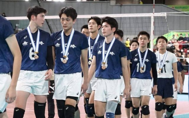 春高バレー　市尼崎、4大会ぶり4強進出も駿台学園にストレート負け　エースのハントラクル星夏「もっと高い位置を目指したい」