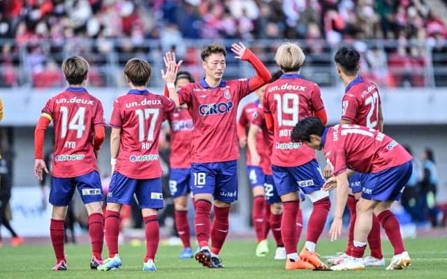 「アーセナルぽくて良い感じ!!」J1初挑戦の岡山が発表した「新ユニフォームデザイン」が話題に！「袖が白なのは驚いた！アーセナルみたい」の声