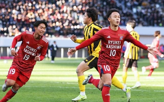 高校サッカー選手権の戦い方はこれ　流通経済大柏の「負けないサッカー」は派手じゃないけど強い