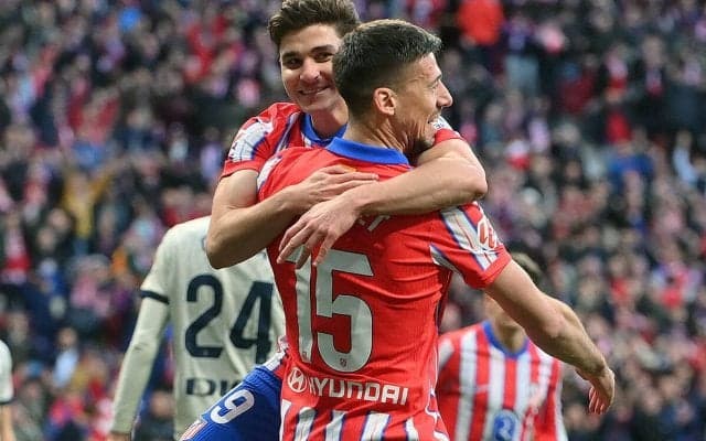 公式戦14連勝のアトレティコが前半戦首位フィニッシュ！　鮮やかセットプレーからアルバレスが決勝弾【ラ・リーガ】