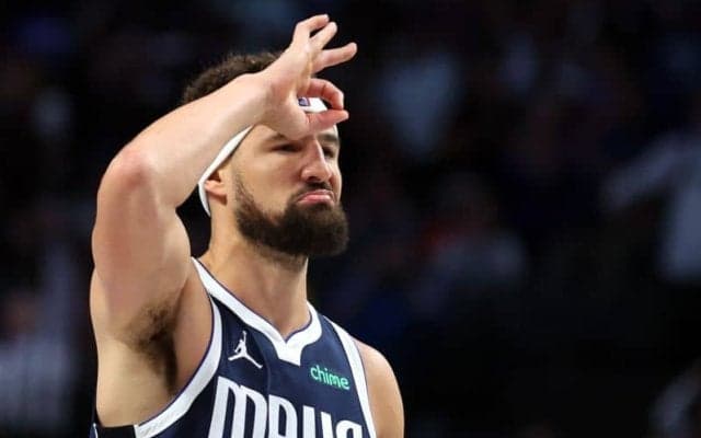 キャリア通算1万6000得点達成のトンプソン…会見で「馬鹿げている」と称賛した人物は