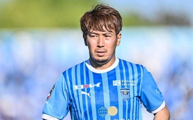 「福森はロスインゴやったんか!!!」J1横浜FC福森晃斗の「ハマブルー覆面」に各方面から賛辞！「これはすごい！」「素晴らしいコラボレーション！」などの声