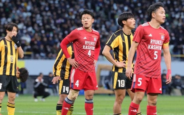 「悔しいけど後悔は全くない」惜しくも準Vに終わった流通経大柏の主将DF奈須琉世、もう1人の主将兼相棒DF佐藤夢真とは「大学で日本一を獲るしかない」