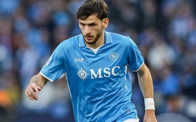 クワラツヘリア獲得目指すPSGがナポリと基本合意、正式発表は間近か