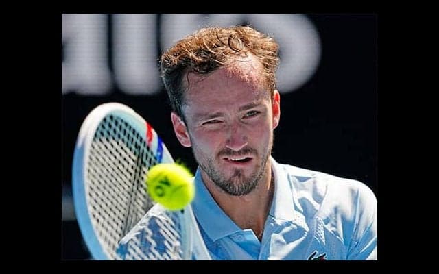 メド 世界418位に苦戦も初戦突破