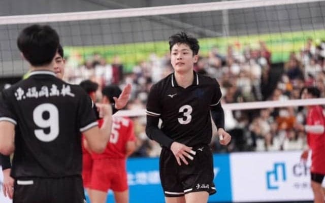 【バレー】東福岡が東亜学園をストレートで下し、4大会ぶりの決勝の舞台へ　春高バレー