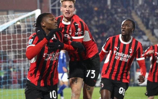 コモに苦戦もテオ・エルナンデス&レオン弾でミランが薄氷の逆転勝利【セリエA】