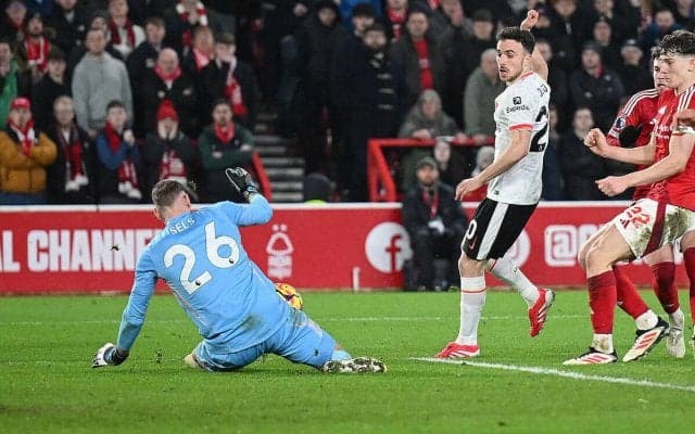 フォレストvsリバプールの上位対決は白熱ドロー！　スロット采配的中で追いつくも圧巻の守護神セルスを前に逆転ならず【プレミアリーグ】