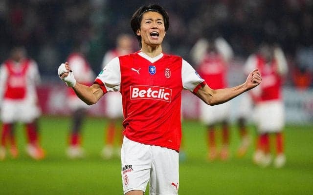 中村＆伊東に南野が先発の日本人対決はS・ランスに軍配！ “9番”中村が1番手で成功のPK戦を制す【クープ・ドゥ・フランス】