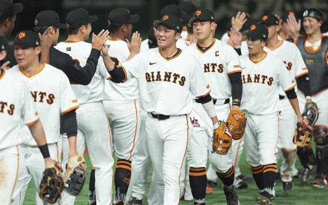 「即ポチ」報告が殺到…巨人“王者ユニ”が「かっこよすぎ」　ファンを虜にした新仕様