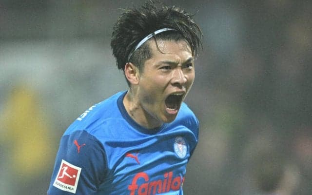 「すっげぇ」「相変わらずシュート上手い」キールFW町野修斗がチームトップのブンデス7点目！ 左上にダイレクトで突き刺す「ドルトムント相手に素晴らしい」「また忍者ポーズが広まった」