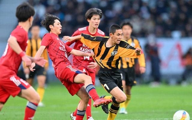 【高校サッカー】決勝の激闘のなかで感じた画期的な変化...「先発メンバーの入れ替え」はスタンダードになるか