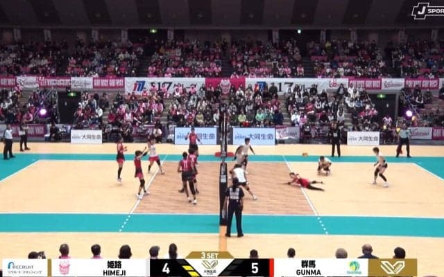 女子バレーでリベロが完全にハメられた…魔術師あらわる？！ 華麗なるフェイントで相手を翻弄