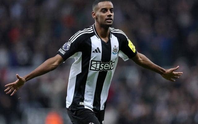 止まらないイサクがプレミア史上4人目となる8試合連続得点！リーグ6連勝への貢献に「とても満足している」