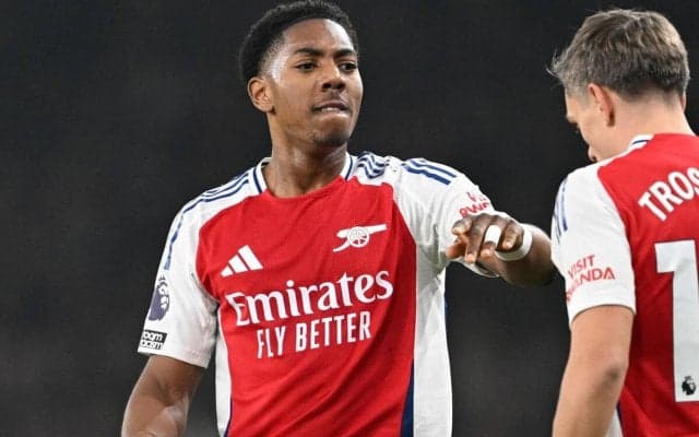 「笑顔が止まらないよ！」クラブ史上2番目の若さでノースロンドン・ダービー出場、M VP級プレーの18歳DFルイス＝スケリーが感激「ファンの力が必要だった」