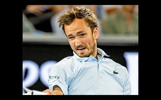  波乱 メド 世界121位に屈し2回戦敗退 