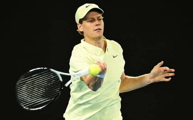 シナー、セット失うも落ち着いた試合運びで逆転し3回戦進出「状況にうまく対処できた」[全豪オープン]