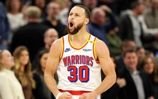 カリー、トレードによるロスター再編を求めるSNSの声に苦言「ちょっと黙ってくれ」