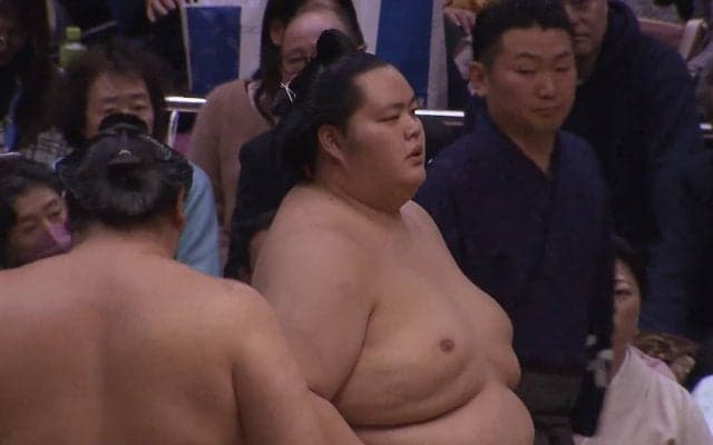 大相撲、誤審珍事の最中に…琴櫻を気遣う一人の力士の姿 “まさか”の振る舞いに反響 「優しすぎるだろ」「こういうところ好き」