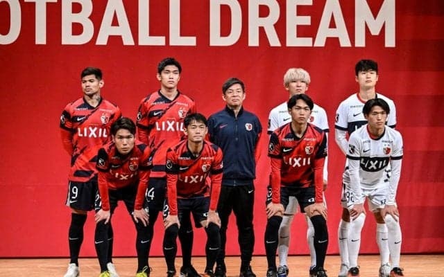「祝杯、コレで飲んだら最高だな」J1鹿島の高級感溢れる“数量限定”テーブルコレクションが好評！「か、かっこいい…」「お茶碗、お箸いいな」「ビアグラス欲しいな」の声