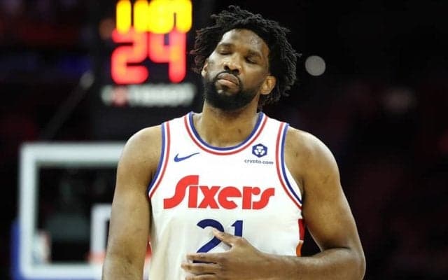 シクサーズのジョエル・エンビードが左ヒザの腫れのため今後3試合も欠場