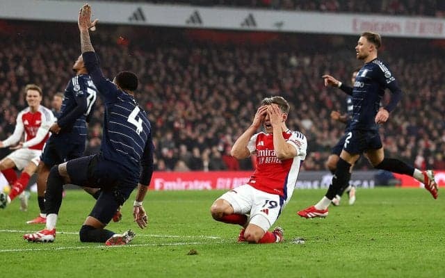 アーセナルがアストン・ビラとの上位対決で2点差追いつかれる痛恨ドロー…首位リバプールと6pt差に【プレミアリーグ】