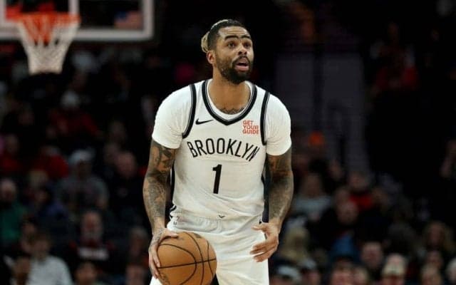 レブロンが”祝福ポーズ”で歓迎…ネッツのディアンジェロ・ラッセルがレイカーズ凱旋