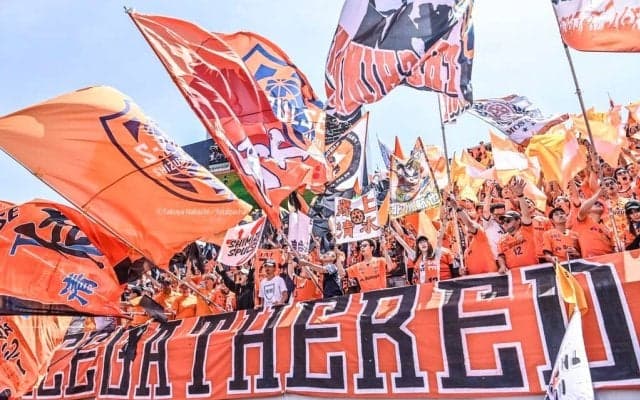 「いい人そうなオーラが凄い！笑」J1清水の新加入ブルガリア代表FWがお披露目されるや「終始かわいい」と話題に！「いい奴感が溢れ出ている」「すんげー応援したくなる」の声