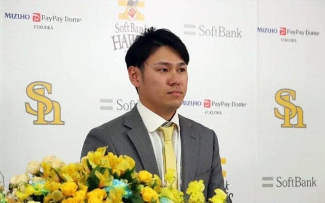 巨人から移籍の鷹・伊藤優輔「僕に声がかかるとは」　甲斐拓也の人的補償は「驚きました」