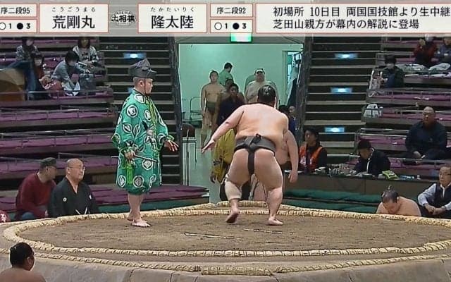 対戦力士を吹っ飛ばすも…「ごめん、ごめん」即謝罪する礼儀正しい“まんまる力士”が愛らしい「やだ、この人かわいいw」