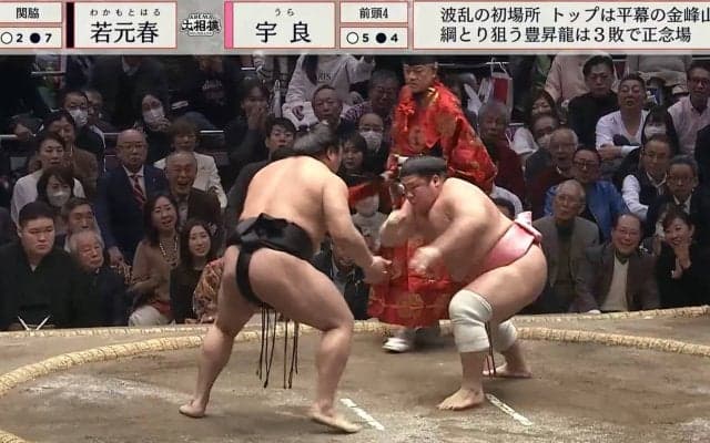 「相撲界で初めてのポーズ」人気力士、絶体絶命で“衝撃”行動 「なんだこの取組は」「違う競技みたいw」ファン騒然