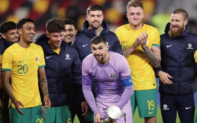 RCランスがオーストラリア代表主将GKライアンの獲得を発表！ ローマを半年で脱出、欧州7カ国目の挑戦でフランスへ