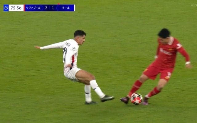 強すぎる…！“潰し屋”遠藤航の鬼ディフェンスにファン沸騰「安心感が違う」「最高じゃん」“接触上等”体を張ったカウンター封じの瞬間