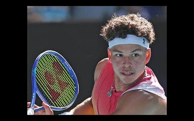  シェルトン 熱戦制し初の4強 