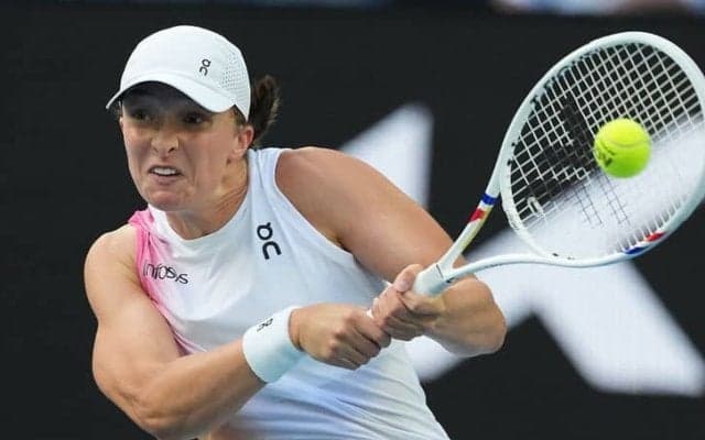 シフィオンテク、世界8位ナバロにも快勝し3年ぶり全豪4強！5試合で失ゲームわずか14[全豪オープン]