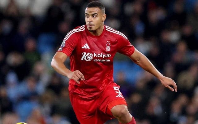 プレミアで3位躍進のフォレスト、守備を支える22歳DFムリージョと2029年まで契約延長