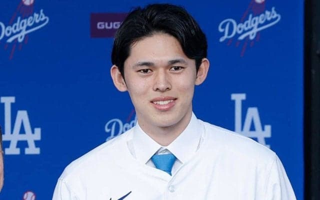 佐々木朗希、英語ゼロの入団スピーチ　大谷翔平も同じ…心から思いを伝えた25分間