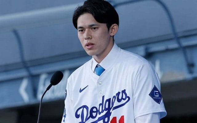 同僚の勧誘、入団の決め手、背番号のお礼は？　佐々木朗希が語った交渉の裏側、一問一答