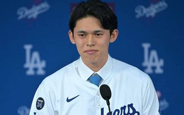 生配信では登場なしも…朗希の“ド派手”な足元に注目　「欲しいな」「こんなんあるんだ」