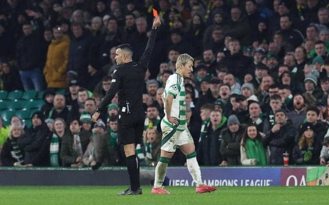 「失望した」「汚点に」「愚かな蹴り」愚行で一発退場の前田大然に現地紙は厳しい言葉…パフォーマンス自体は評価