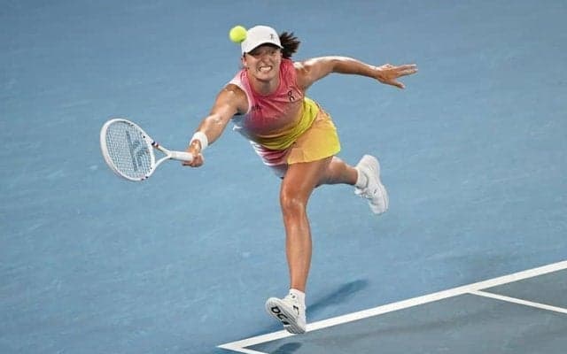 シフィオンテク、マッチポイント握るも一歩及ばずキーズに逆転負け。全豪初の決勝進出ならず[全豪オープン]